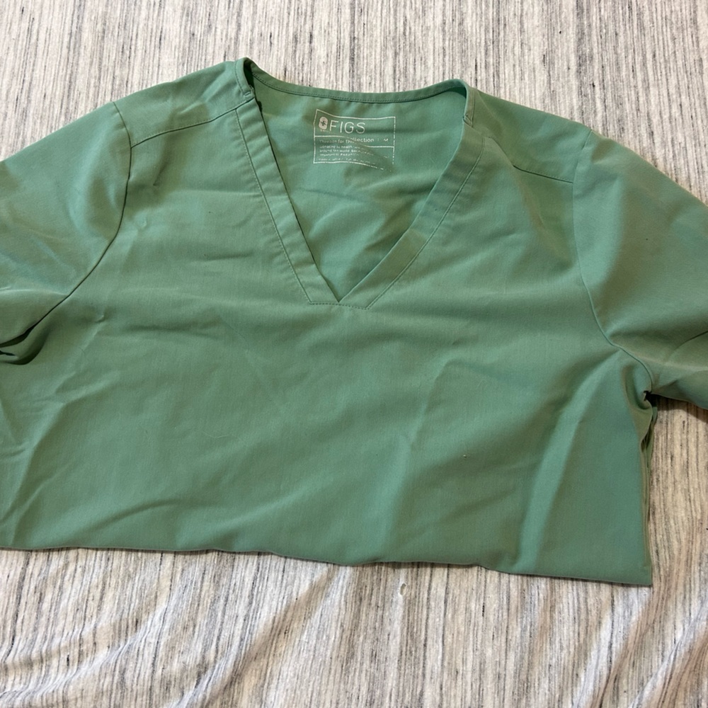 Mediums figs light sage scrub top
